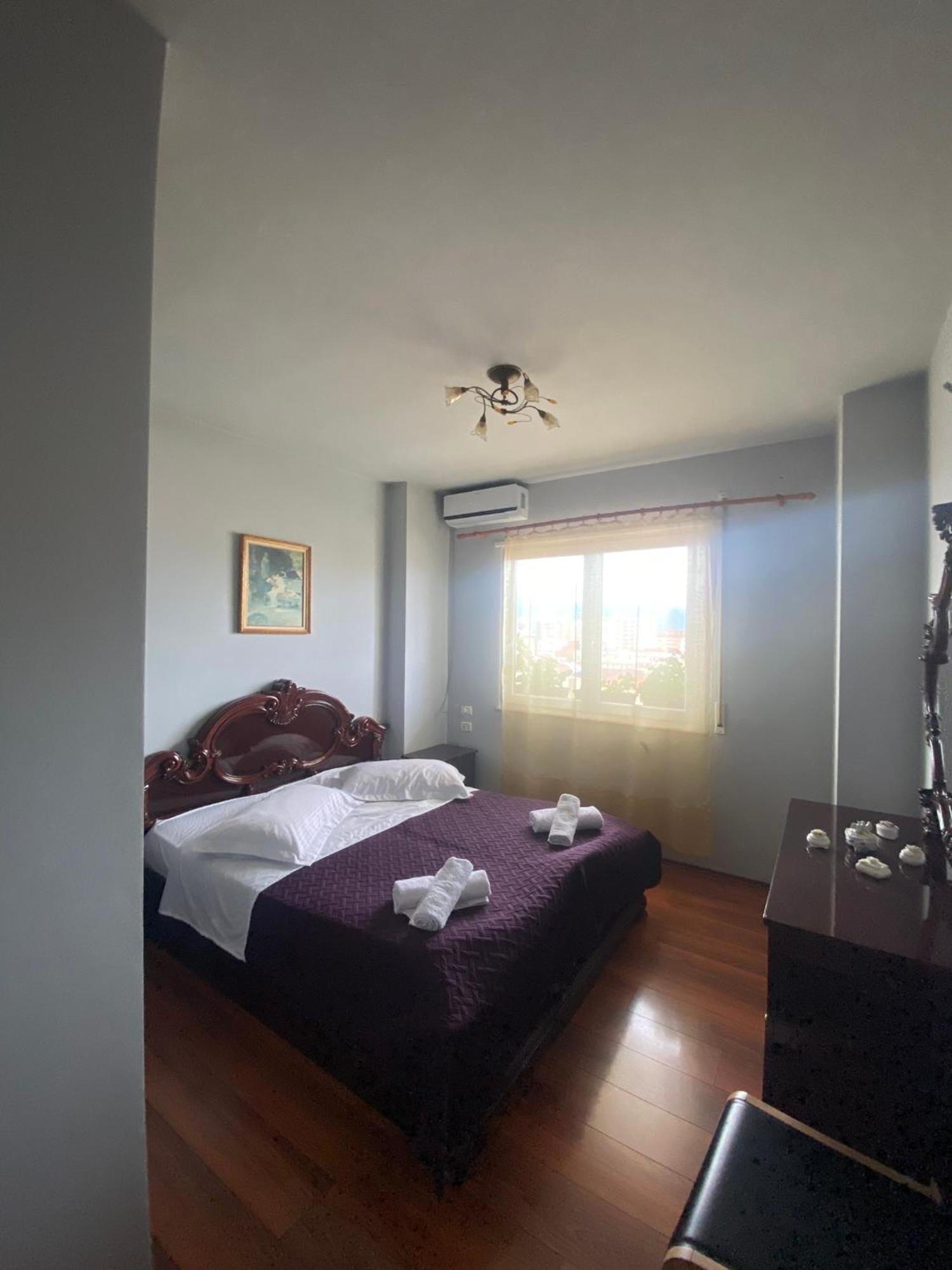 Stay The Night Shkodra Apartment City Centre 외부 사진